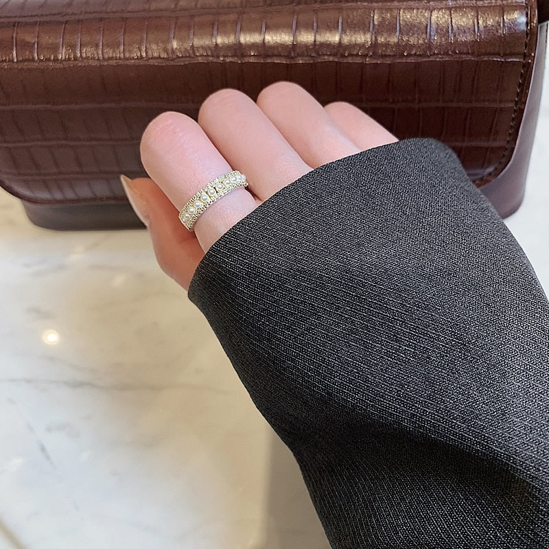 GOLD & PEARL LUXURY RING