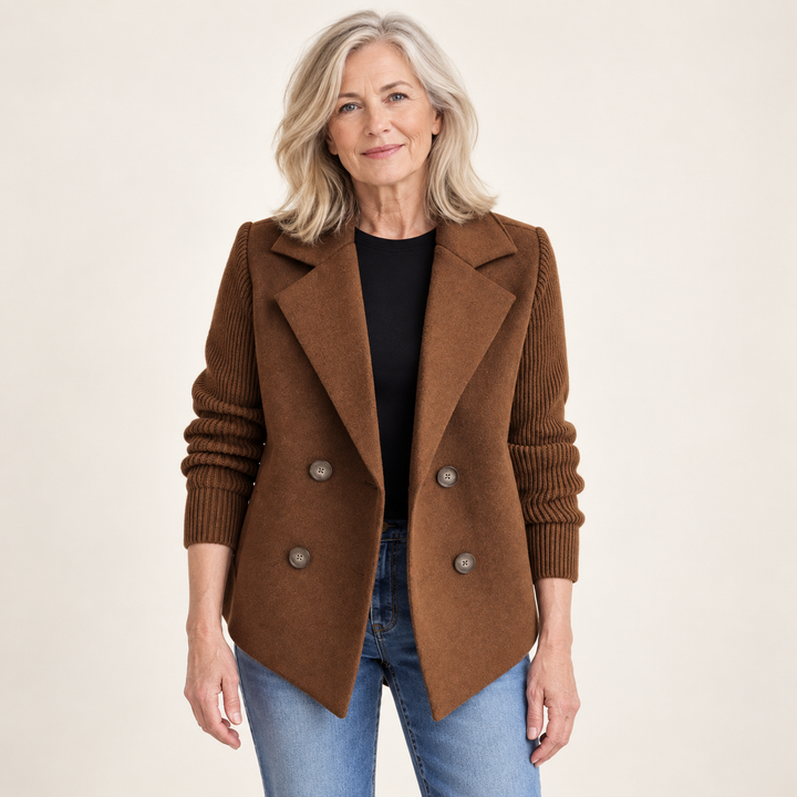 Women's relaxed coat with knitted sleeves — front